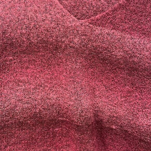 Columbia woman’s pink v neck sweater - Picture 3 of 9